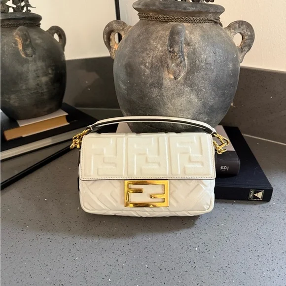 Fendi White Baguette Bag Mini - Picture 2 of 11